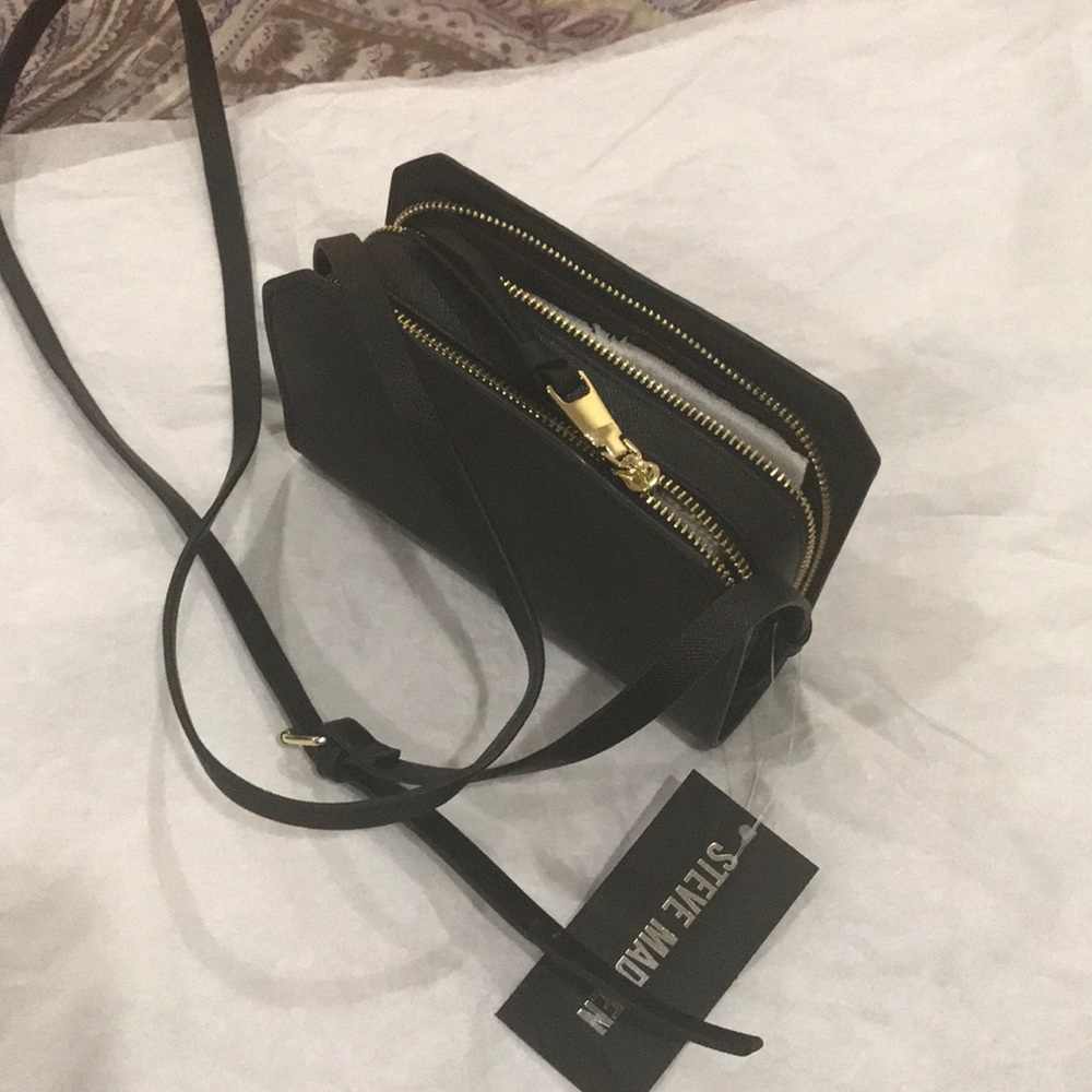 Steve Madden Crossbody Bag - Picture 4 of 6